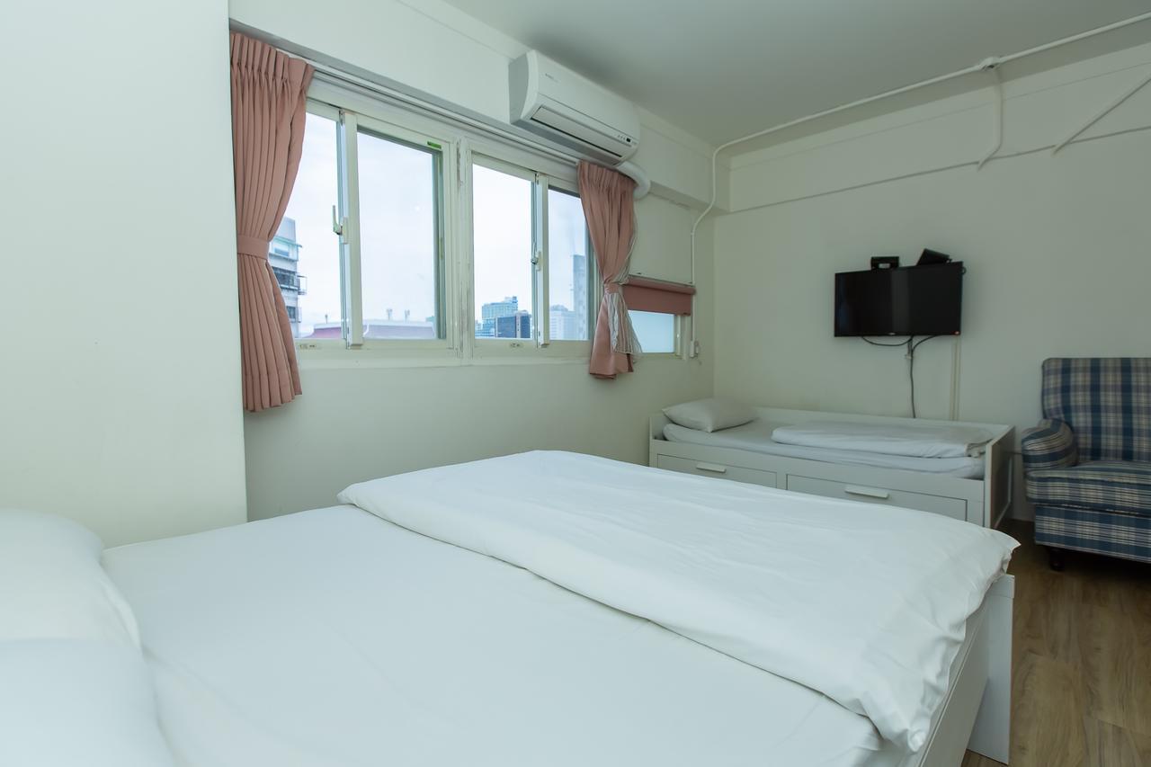 Mr. Lobster'S Secret Den Design Hostel Taipei Luaran gambar